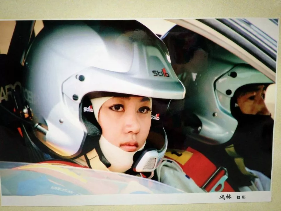 中国第一支女子车队赛车手,结婚9年胖50斤