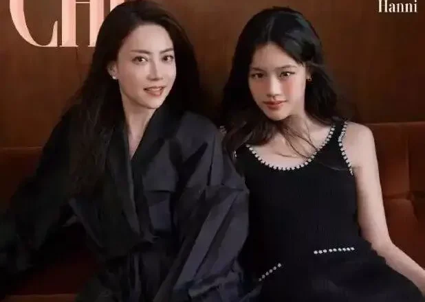 53岁霍汶希近况:独自赴美生女,如今14岁女儿很漂亮