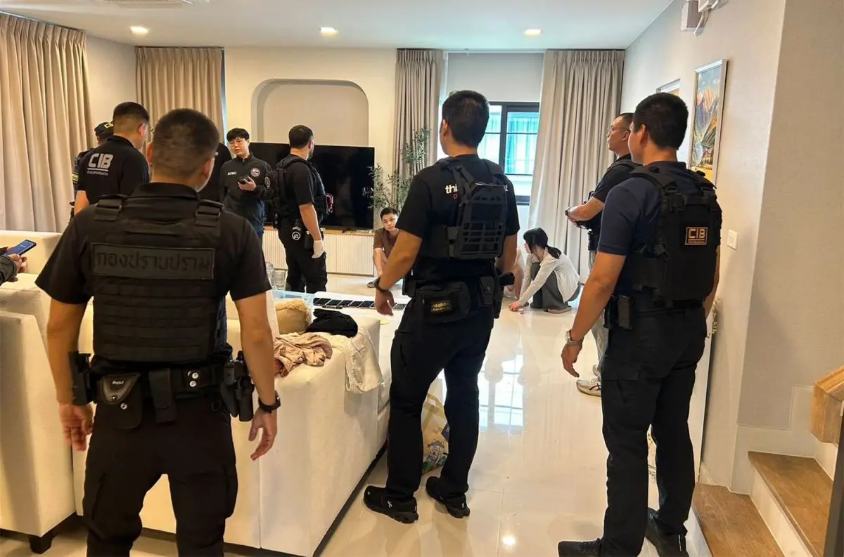 ▲泰国警方破获一起自导自演的假绑架真诈财案件,一名19岁中国女子与男友合谋向女子父亲谎称自己被绑架卖去缅甸,藉此勒索赎金。 (图/翻摄自曼谷邮报)