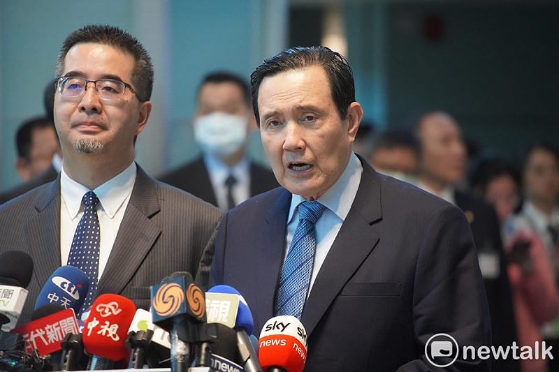 前总统马英九主持马英九基金会董事会,讨论基金会前执行长(图左)涉财政纪律案。 图:林昀真/摄(资料照)