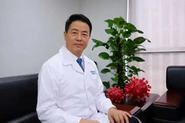 雷神山院长落马，还有那些走了的苗苗之父们