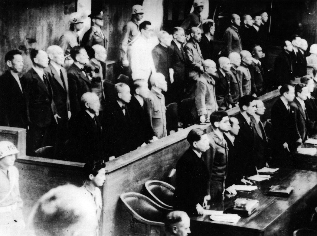 《人民日报》指出,东京审判奠定了战后东亚国际秩序的重要基石,需对日本右翼翻案东京... 《人民日报》指出,东京审判奠定了战后东亚国际秩序的重要基石,需对日本右翼翻案东京...
