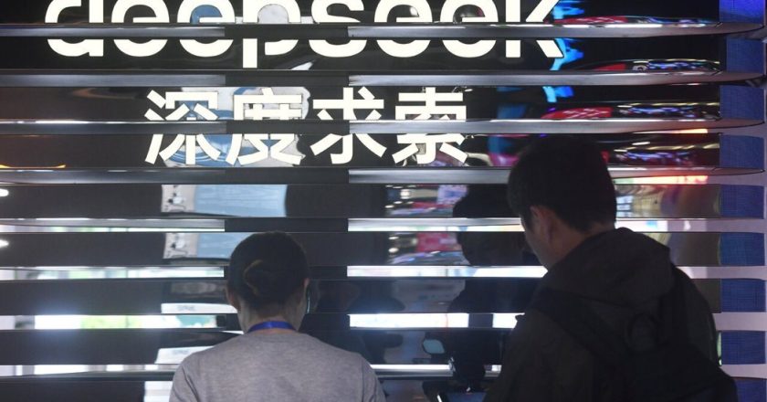 DeepSeek传寻求首轮融资 分析:或为期权定价留人才