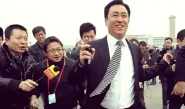 向太:多年前看见许家印故意输了上千万,就知道他会破产