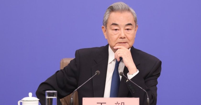 王毅访东南亚三国 中柬启动「2+2」战略对话机制首次会议