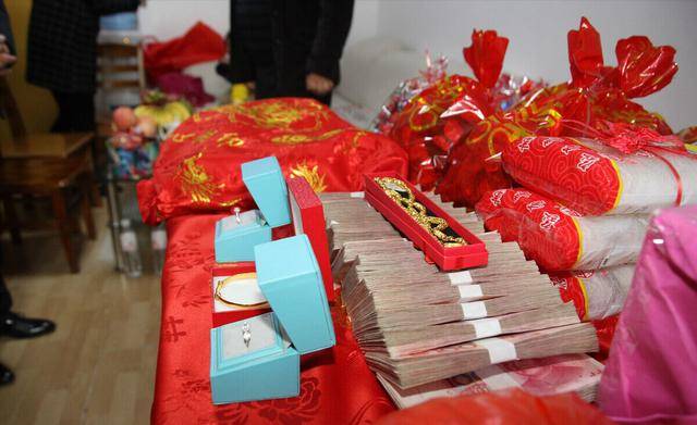 2026年一个怪现象：养儿家庭，开始躺平了