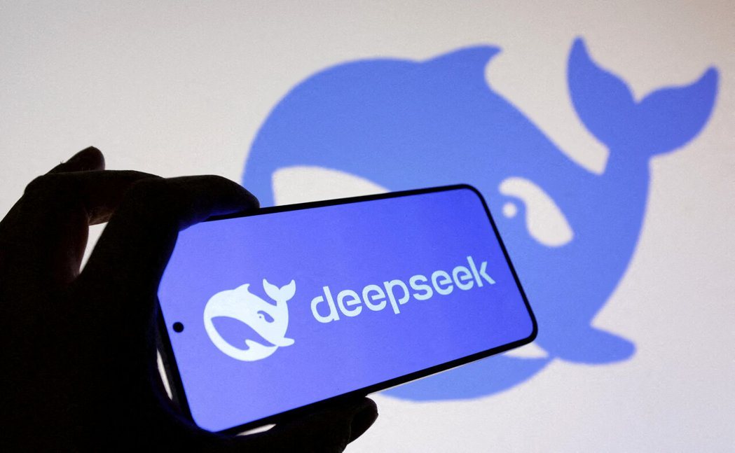 大陆AI新创深度求索(DeepSeek)24日宣布,全新系列模型DeepSeek... 大陆AI新创深度求索(DeepSeek)24日宣布,全新系列模型DeepSeek...