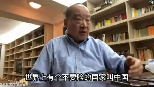 “闪开！我要为人民服务。”