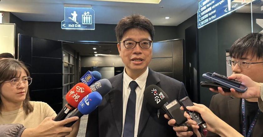 陆施压阻赖总统出访 邱垂正:坚持ROC与PRC互不隶属