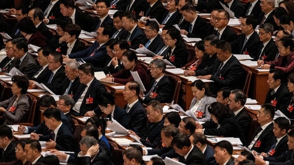 王小洪频频露面 不是报平安，而是“报丧”