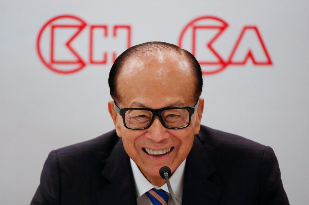 香港富豪李嘉诚旗下核心商业帝国以「长江集团」为主,2015年重组后分拆为长江和记... 香港富豪李嘉诚旗下核心商业帝国以「长江集团」为主,2015年重组后分拆为长江和记...