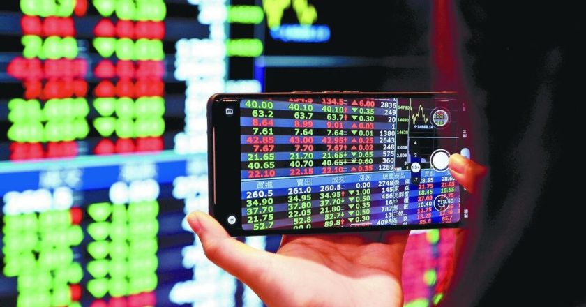 台股基金成首购最爱!巨亨买基金:「台股明星队」紧扣上涨主线赢面大
