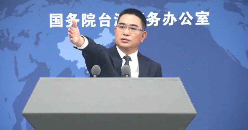 我交通部称无业者申请两岸包机 陆国台办驳：有航空公司申请遭阻拦