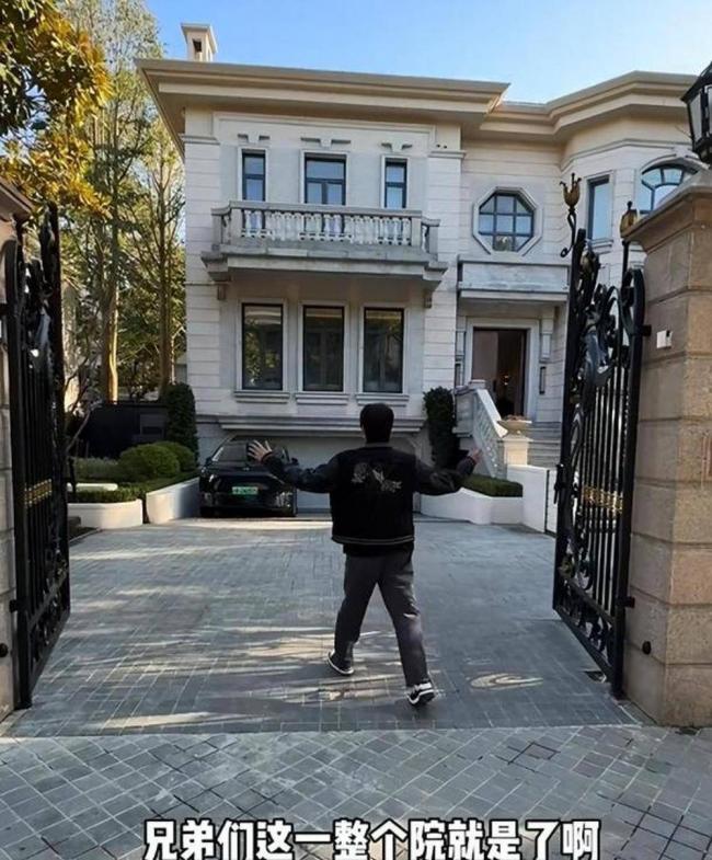从发廊小哥到顶级富豪，中国网红炫富惹议