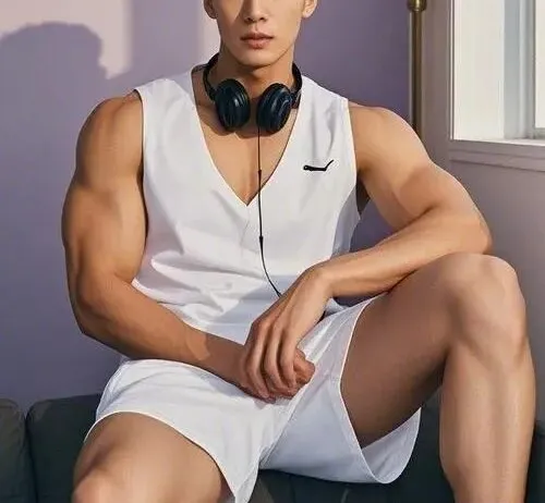 会所“小狼狗”和富婆们的瓜