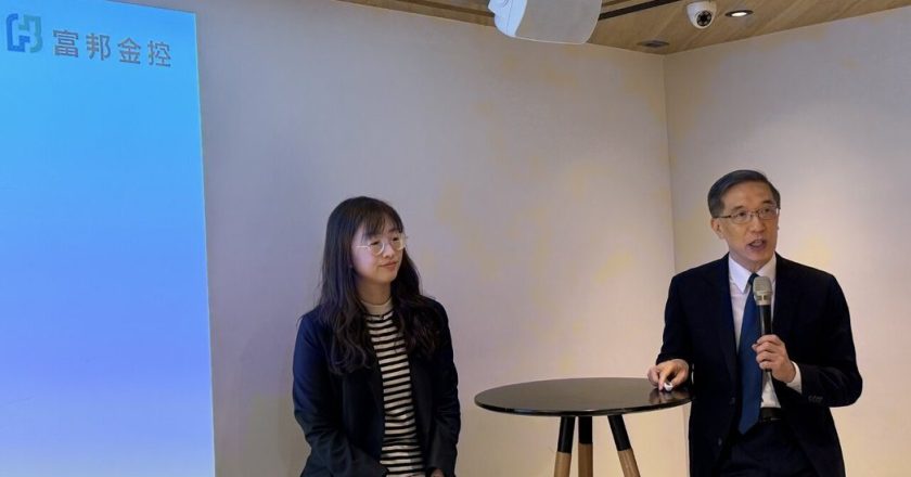 台股短线过热恐修正一成 富邦金:但第4季仍有高点
