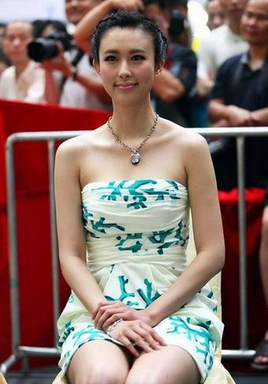 还记得她吗？38岁车模兽兽复出 两娃妈依旧火辣 十年蜕变惊人