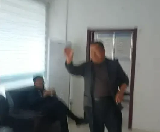 孩子在学校被打 家长称去司法所调解时遭殴打