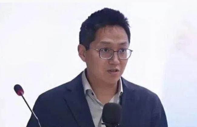 “希望大家把我当一条疯狗放了”