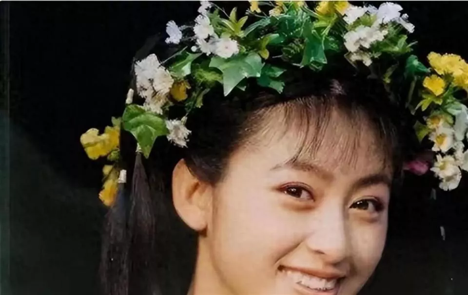 她曾是军艺校花 被张铁林抛弃后嫁给臭名昭著的他