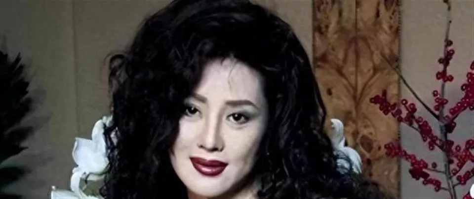 她是“中国第一美妇” 被克林顿接见 28年不近男色