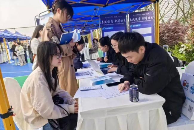 2026年将“崩塌”的5个专业,千万别再乱报 2026年将“崩塌”的5个专业,千万别再乱报