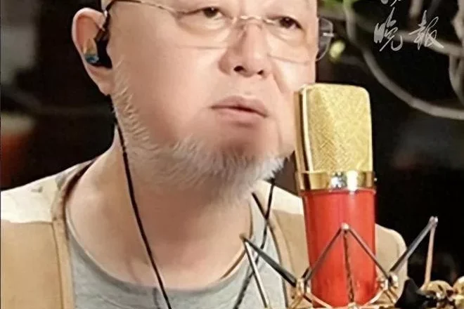火风主动出现在镜头前 回应抛妻弃子传闻
