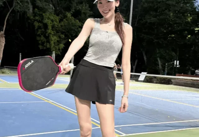 林志颖老婆晒儿子游泳照，10岁双胞胎儿子出镜