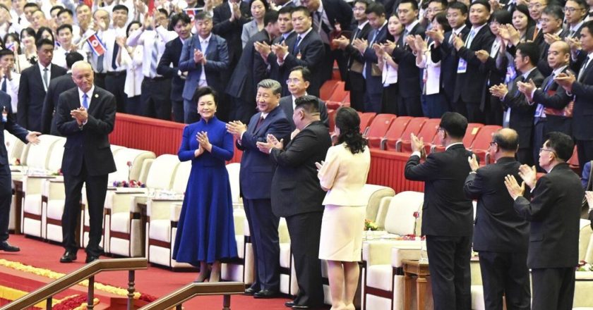 访问北韩day 2!习近平、彭丽媛参谒中朝友谊塔 金正恩、李雪主陪同