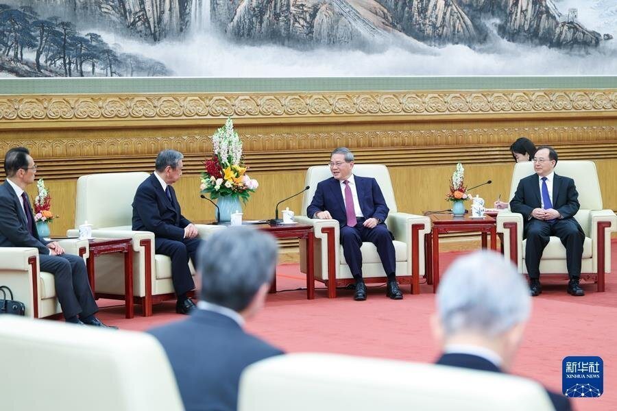 2025年6月3日,大陆国务院总理李强(右二)在北京人民大会堂会见日本国际贸易促... 2025年6月3日,大陆国务院总理李强(右二)在北京人民大会堂会见日本国际贸易促...