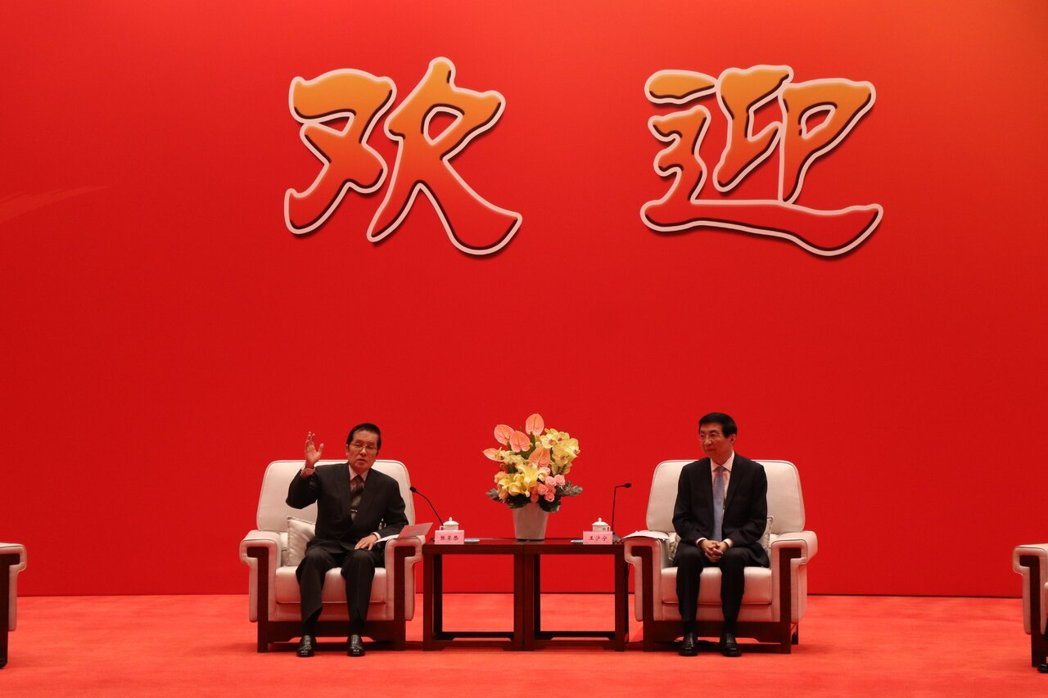 海峡论坛大会今天上午在厦门登场,在大会前,中共政治局常委兼大陆全国政协主席王沪宁... 海峡论坛大会今天上午在厦门登场,在大会前,中共政治局常委兼大陆全国政协主席王沪宁...
