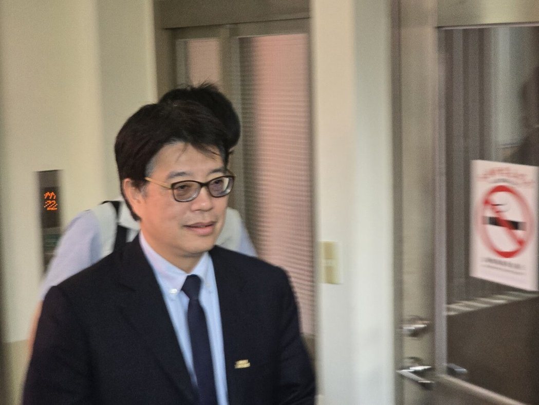 陆委会主委邱垂正17日在立法院内政委员会前接受媒体采访时表示,2024年中共发布... 陆委会主委邱垂正17日在立法院内政委员会前接受媒体采访时表示,2024年中共发布...