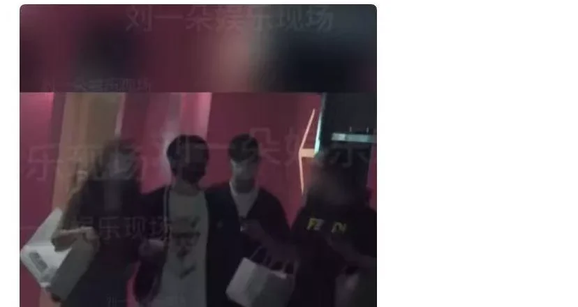 胡夏带美女和好友出门,被疑似恋情,没牵手没接吻算什么？