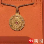 女子化妆包遗落上海某酒店 找到后发现就少金项链