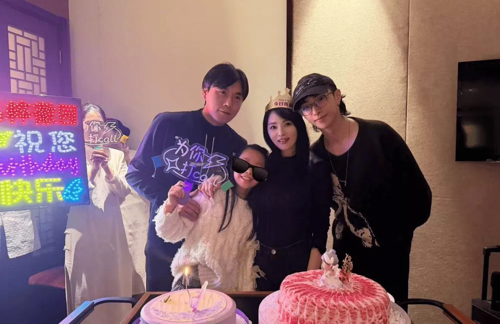 10岁小米粒生日宴,被全家宠着长大