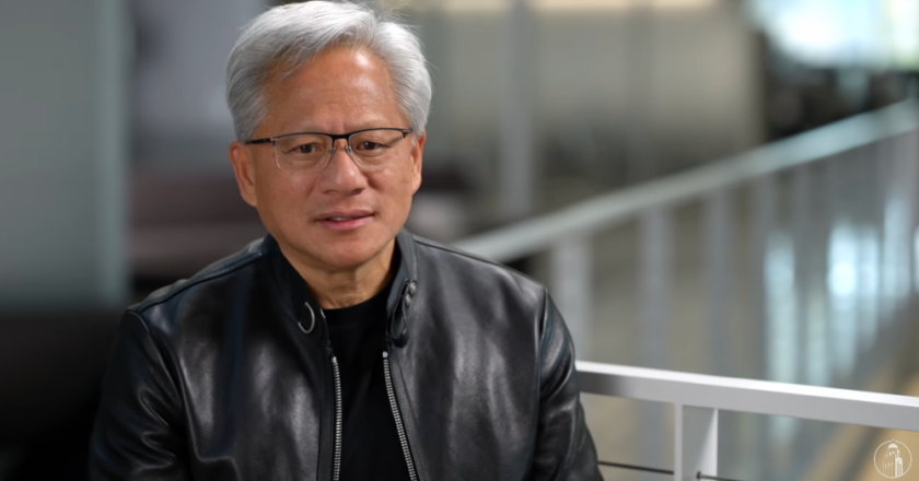 黄仁勋罕见聊成长史：9岁跟哥哥赴美 边工作边读书