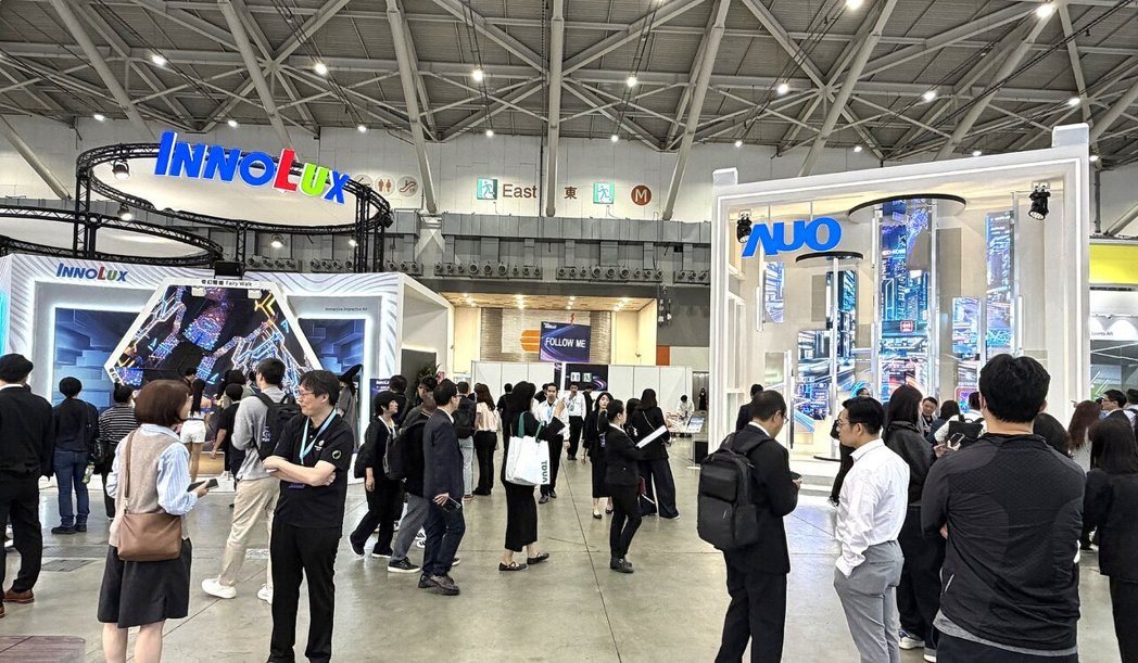 国泰金控公布6月国民经济信心调查显示,民众对台股的乐观指数升至54.5、风险偏好... 国泰金控公布6月国民经济信心调查显示,民众对台股的乐观指数升至54.5、风险偏好...