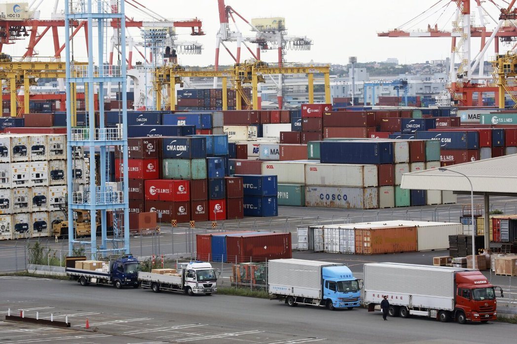 大陆近日公布5月经济数据,出口高、消费冷引起关注。图/美联社 大陆近日公布5月经济数据,出口高、消费冷引起关注。图/美联社
