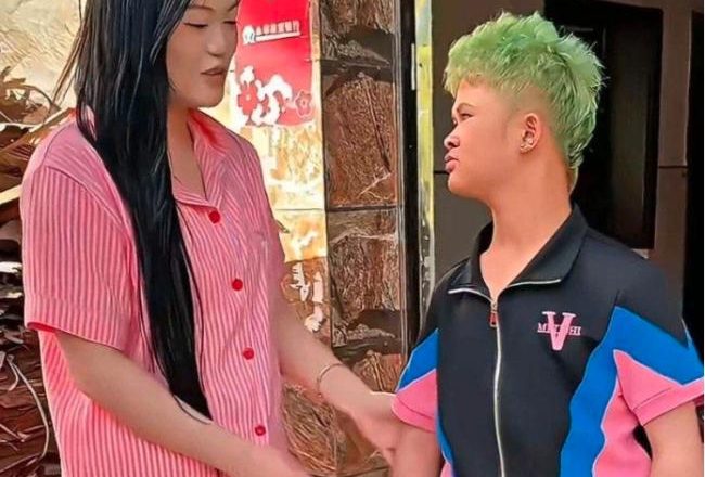 震惊：“小马云”18岁当爸？女友自曝怀双胞胎