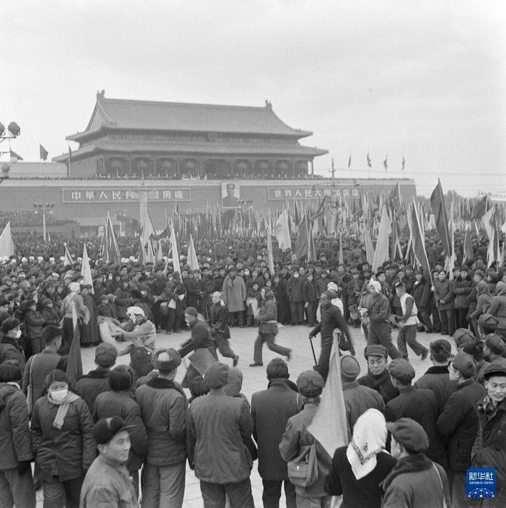 1953年至1956年,中共透过推动「三大改造」消灭私有制。图为1956年1... 1953年至1956年,中共透过推动「三大改造」消灭私有制。图为1956年1...