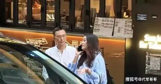 47岁廖碧儿近况曝光!坚持不婚不育,被传甜蜜新恋情很幸福