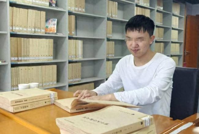 郭斌：6岁被伯母挖掉双眼 今高考分数721
