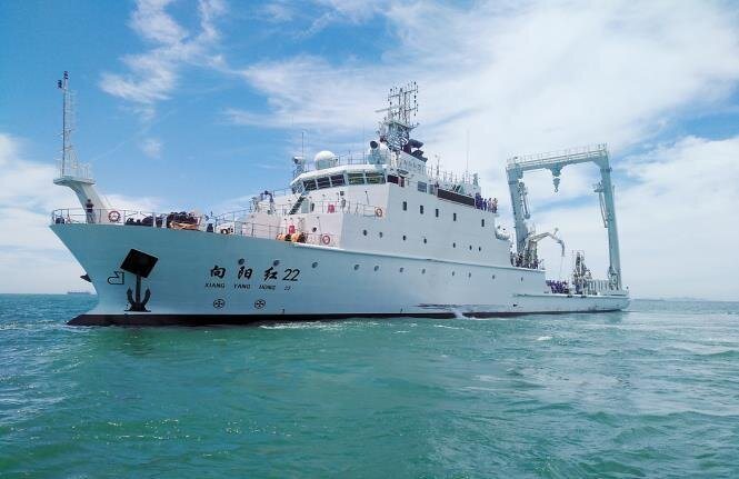 大陆自然资源部的海洋科考船「向阳红22号」。(图/取自央视) 大陆自然资源部的海洋科考船「向阳红22号」。(图/取自央视)