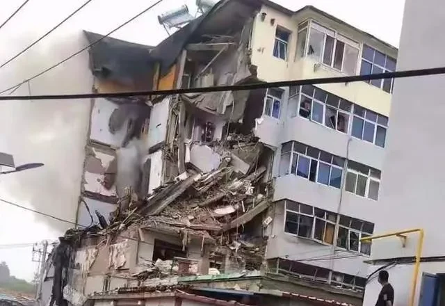 葫芦岛居民楼爆炸致3死，家属发声