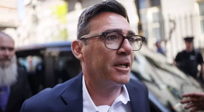 遭特朗普讽刺后，英首相最热人选拒绝美国邀请