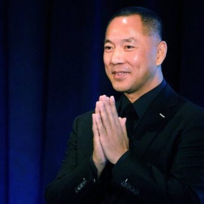赴美喊「消灭中共」却打造「镀金人生」！陆流亡富豪郭文贵诈欺判30年