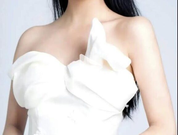 陆剧女星艾米参加高考拒合照被嘲「耍大牌」 却获全网力挺