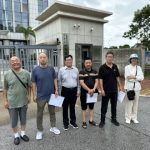 锡安教案当事人之代理律师提起控告：当事人挠痒都要打报告，60平房间关押30人，高温酷暑34摄氏度以上无空调风扇热出热痱和皮肤病