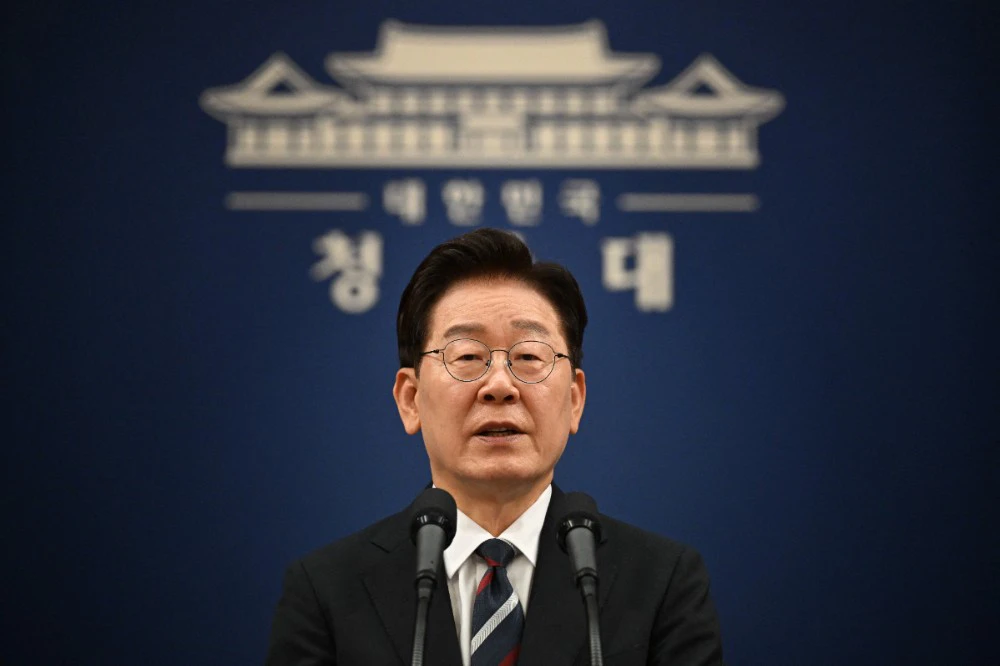 李在明今天面对的，不只是一次民调反转，而是一场治理信任的考验。 （法新社）
