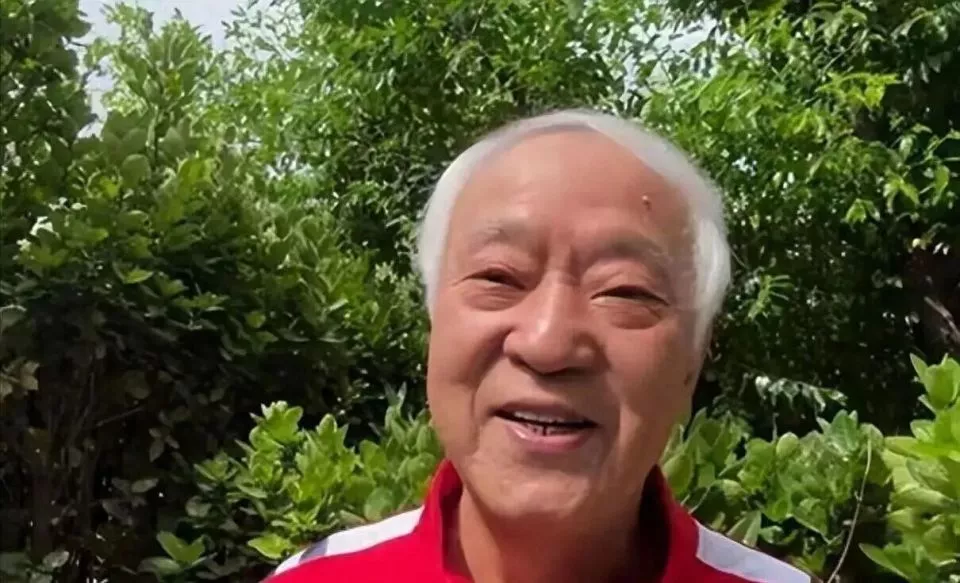 76岁牛群现状令人唏嘘:独居靠退休金度日